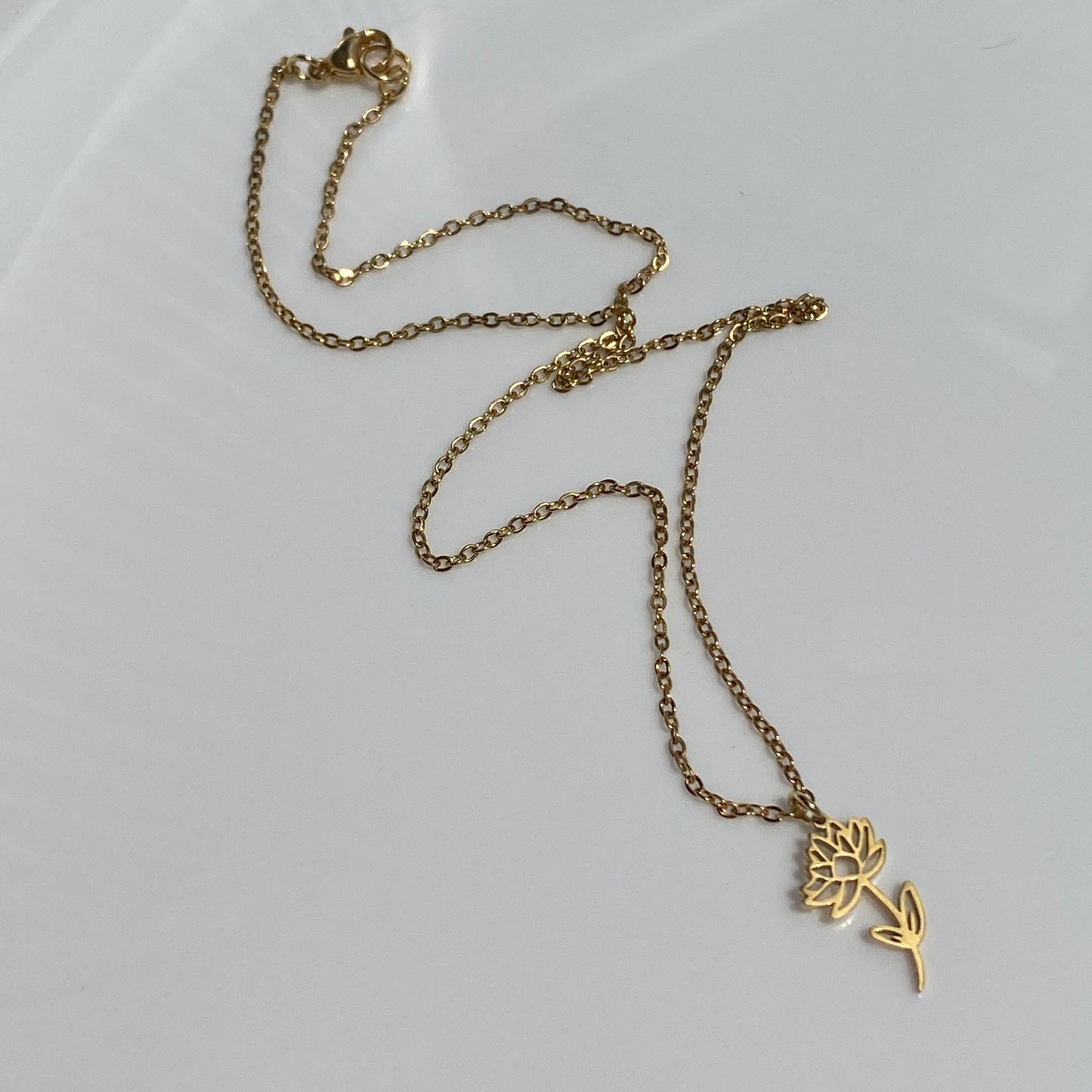 Gold Birth Flower Cable Chain Necklace
