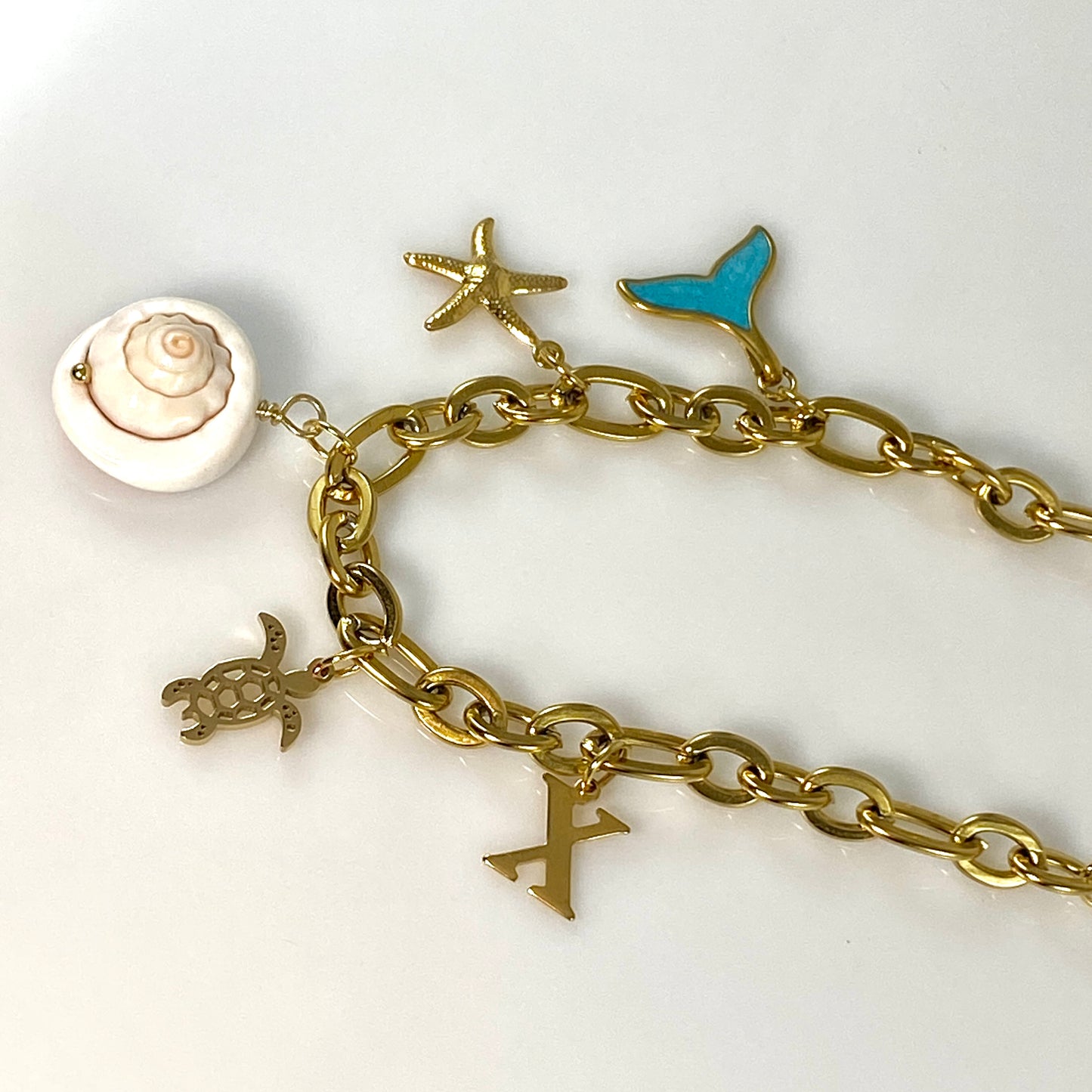 Beach Shell & Initial Charm Necklace Stainless Steel - MADE IN CANADA