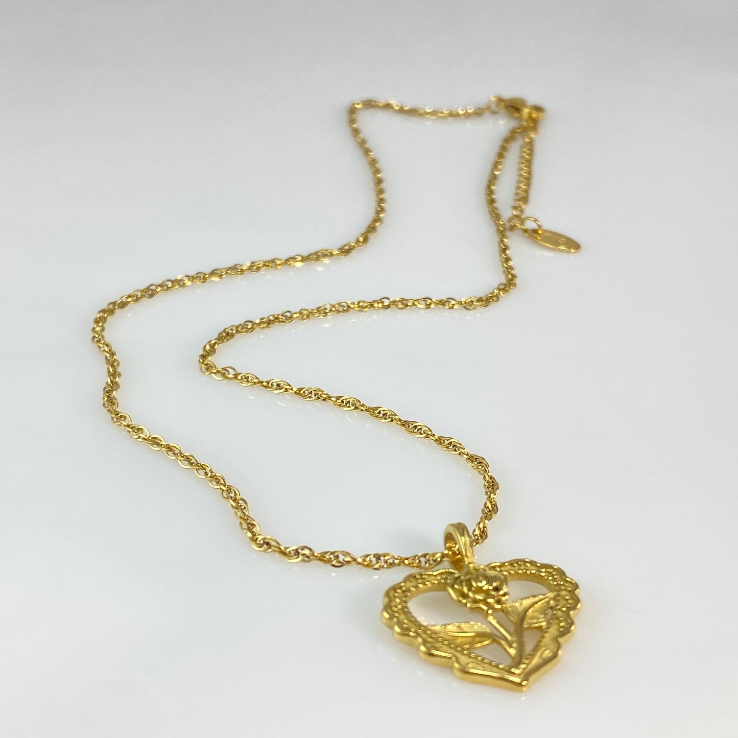 18 kt Gold Plated Heart Pendant on Stainless Steel Twisted Singapore Chain Necklace