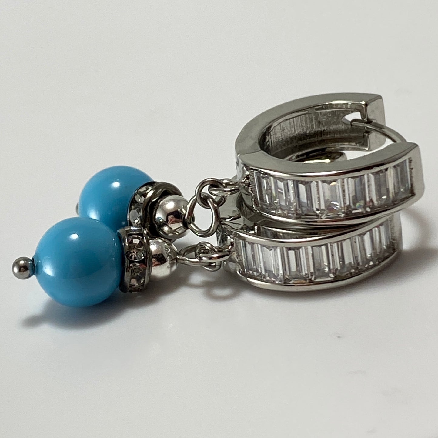 Boucles d'oreilles en argent sterling avec perles de cristal autrichiennes et pierres en zircone cubique