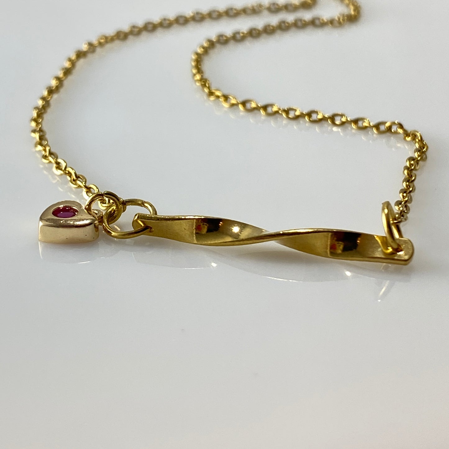 Twisted Bar & Heart Cable Chain Necklace