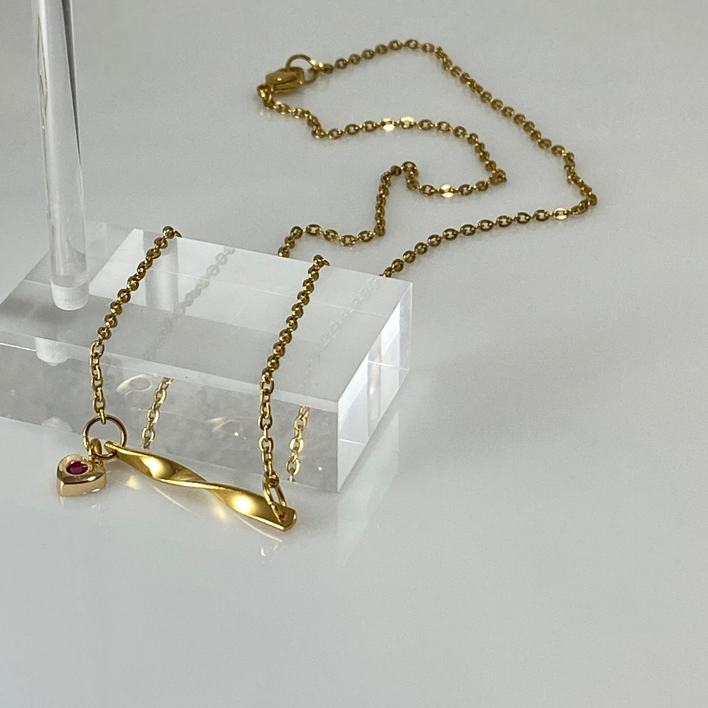 Twisted Bar & Heart Cable Chain Necklace