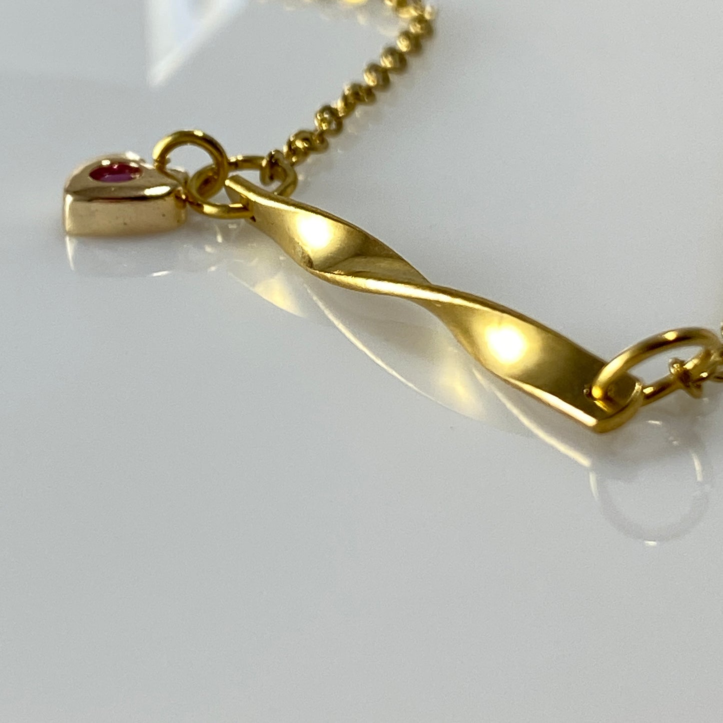 Twisted Bar & Heart Cable Chain Necklace