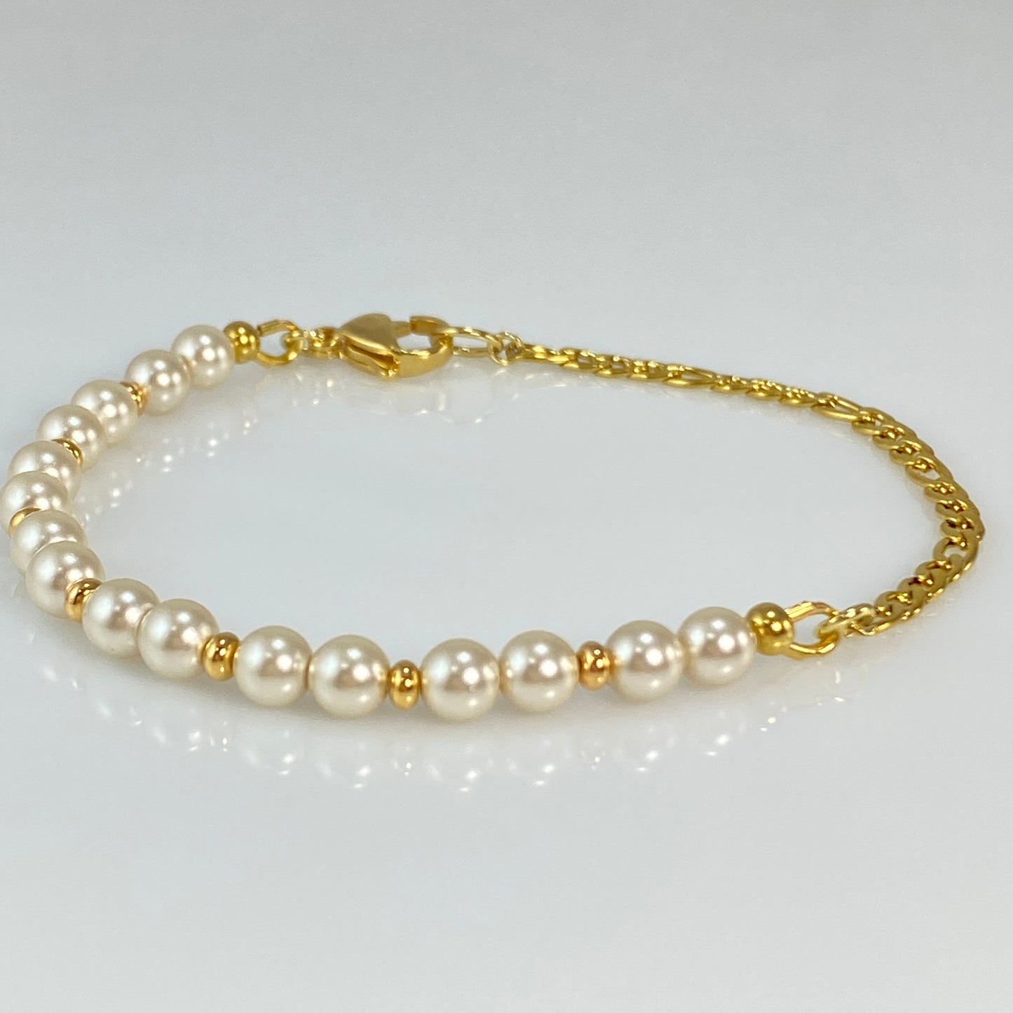 Austrian Crystal Pearls & Figaro Chain Bracelet