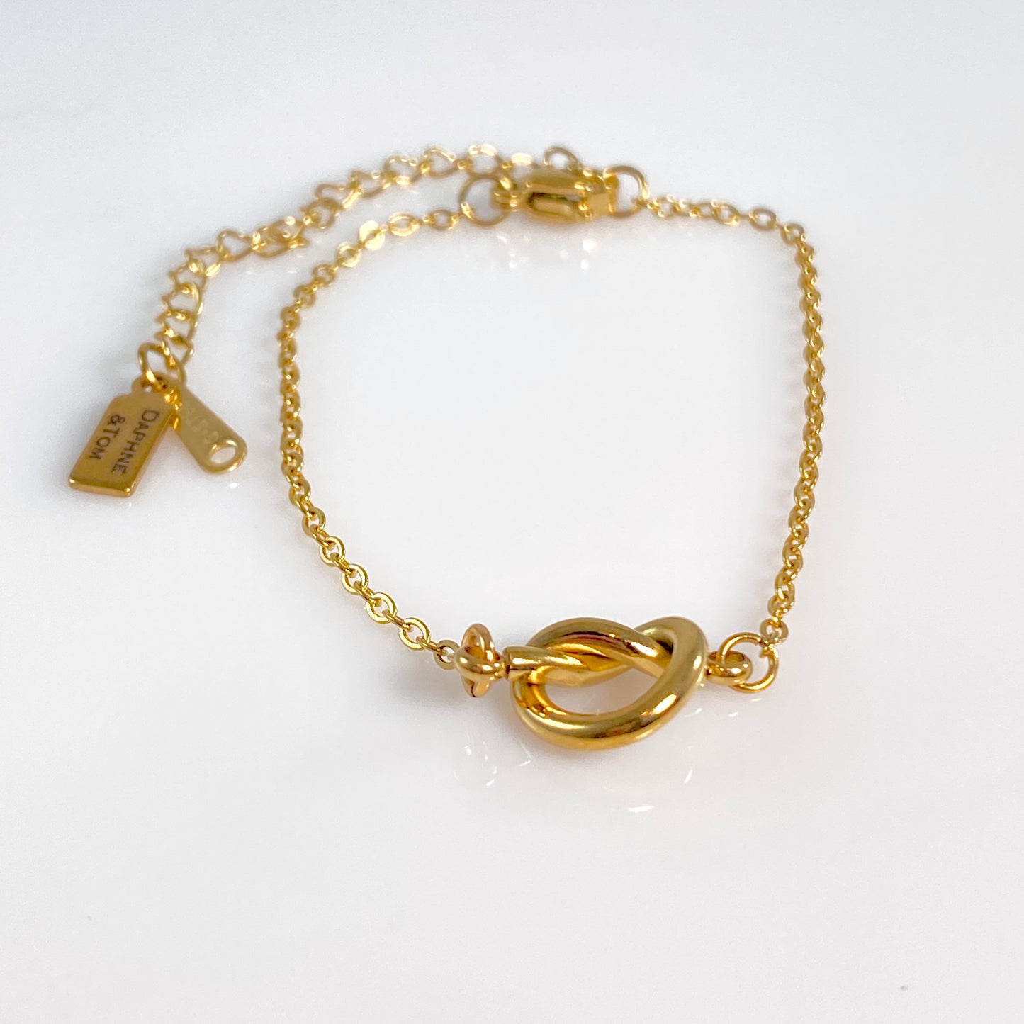 Eternity Knot & Birthstone Cable Chain Bracelet - MADE IN CANADA