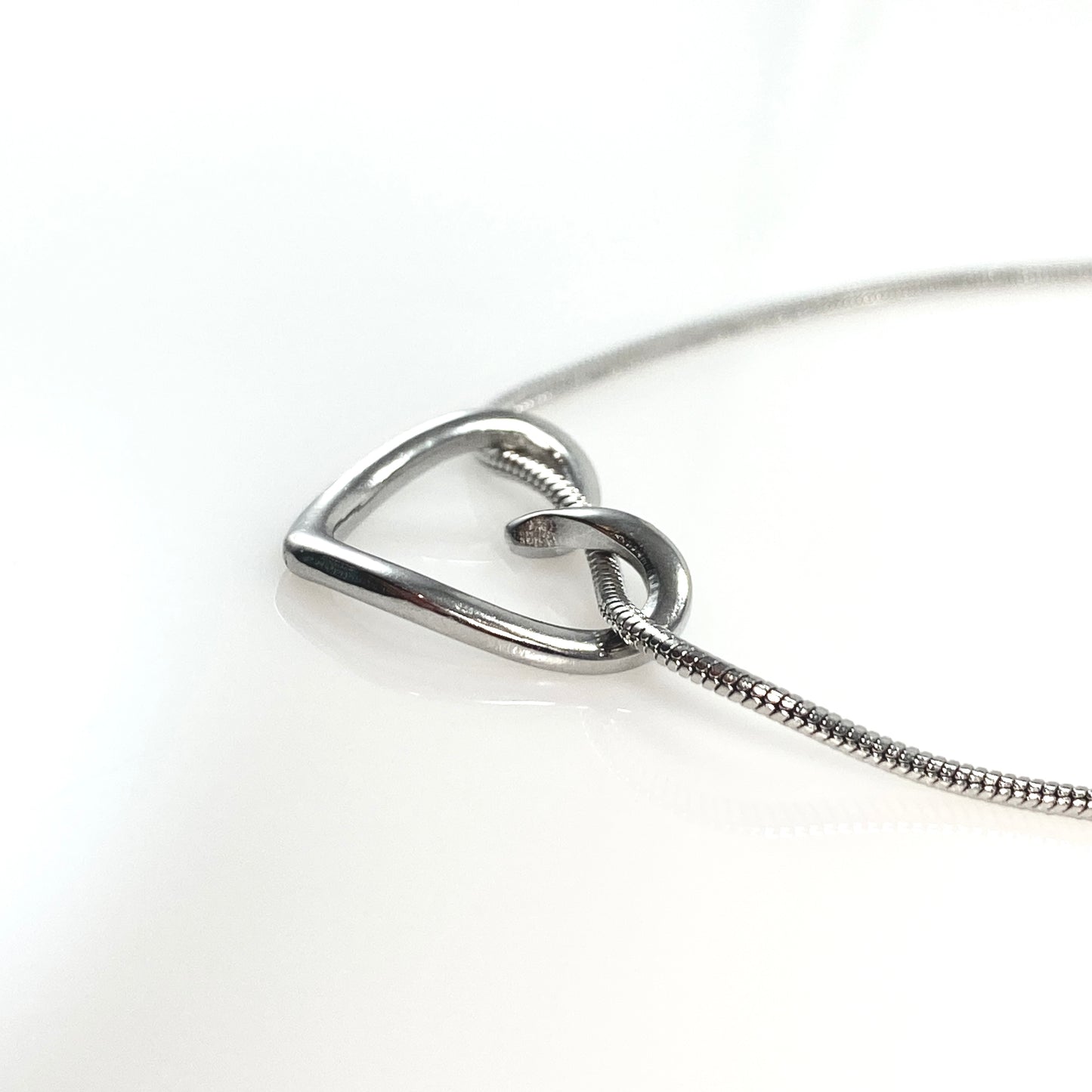 Curled Heart & Birthstone Snake Chain Necklace