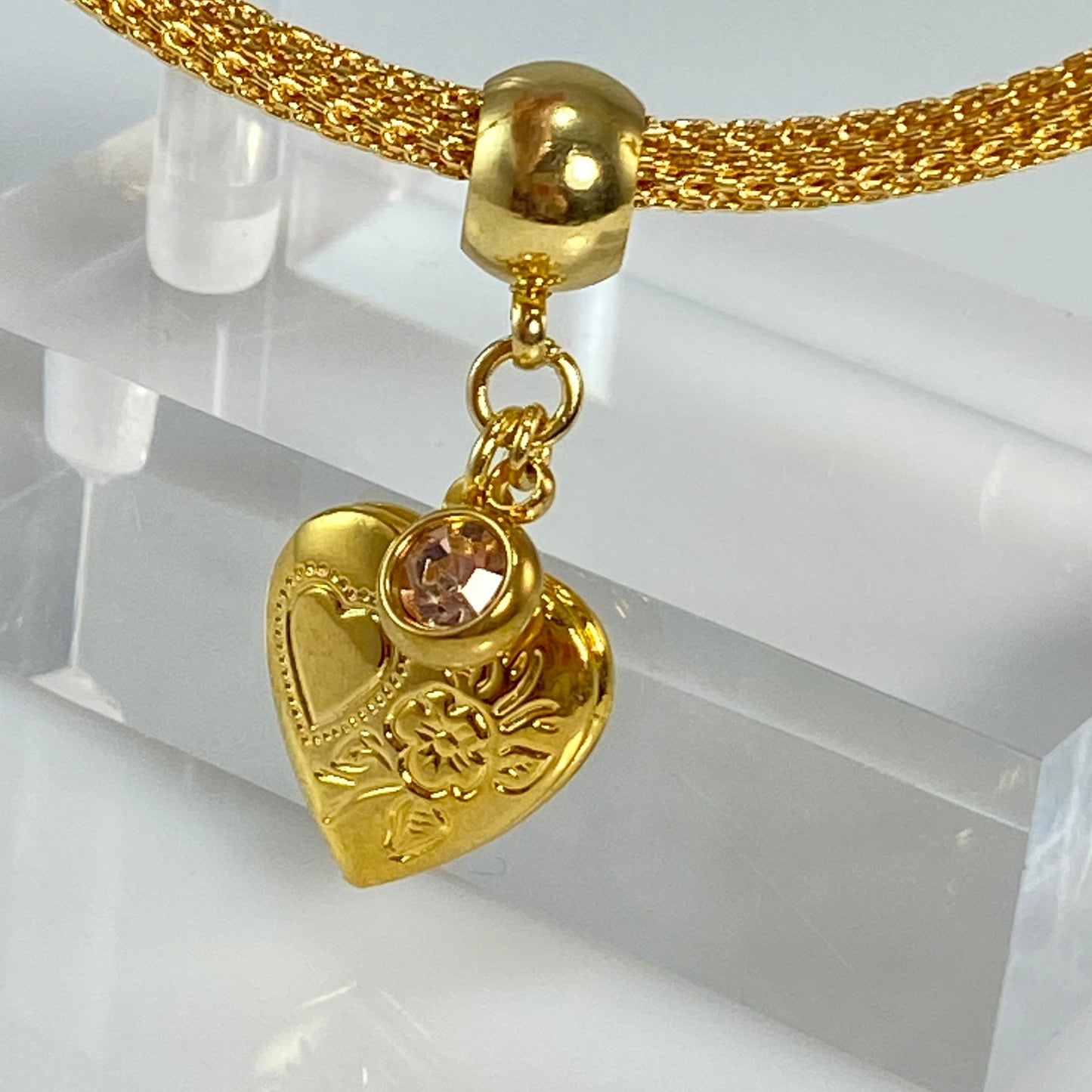 Médaillon en forme de cœur ouvrable en or 18 carats et breloque ou collier ou boucles d'oreilles ou porte-clés en acier inoxydable avec pierre de naissance