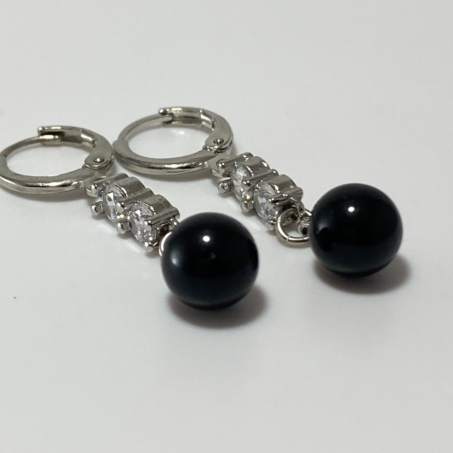 Boucles d'oreilles créoles en argent sterling avec perles de cristal autrichiennes et pierres en oxyde de zirconium