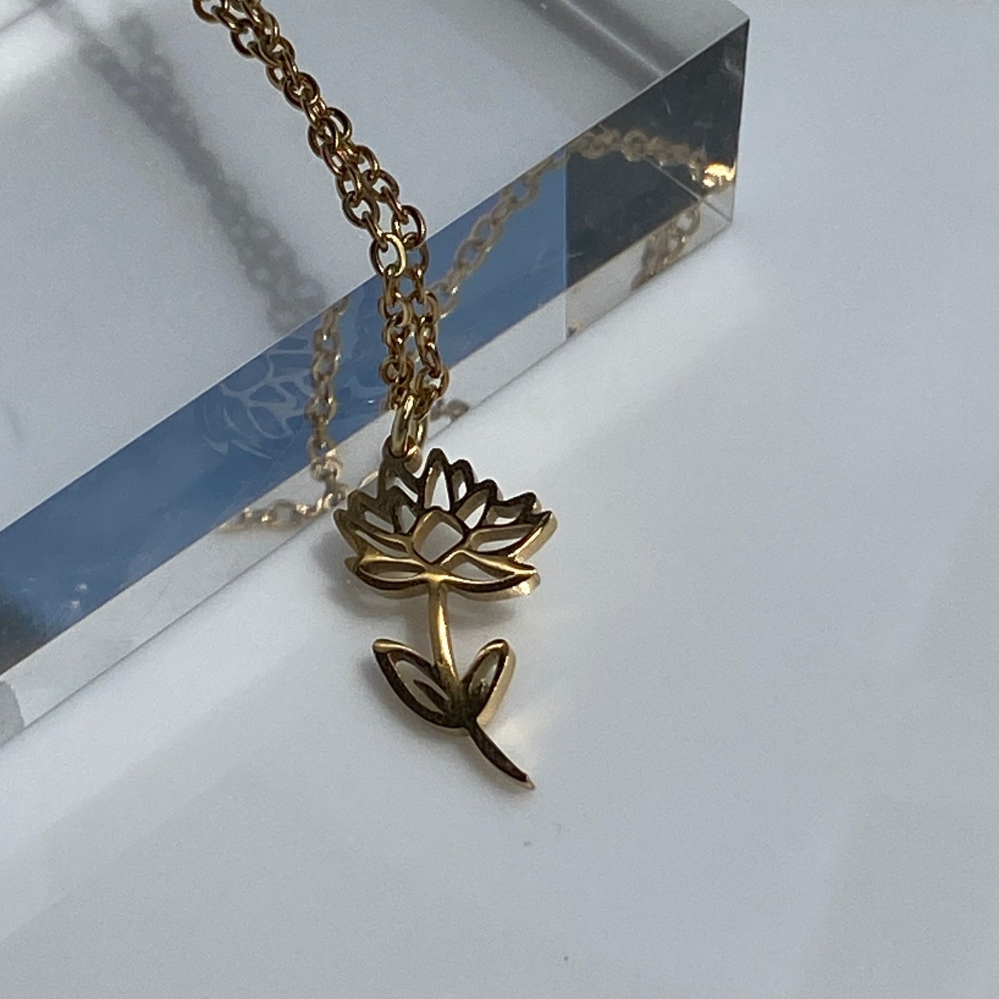 Gold Birth Flower Cable Chain Necklace