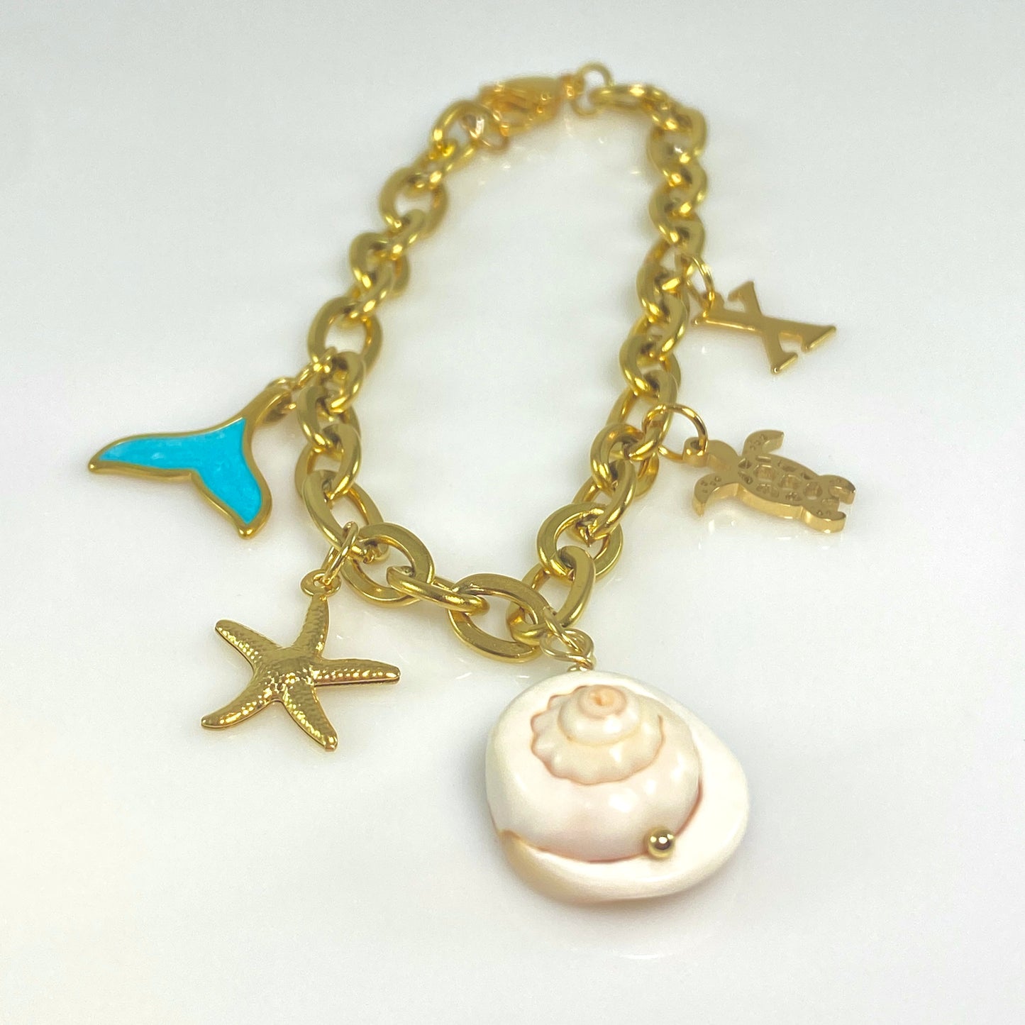 Beach Shell & Initial Charm Bracelet Stainless Steel - MADE IN CANADA