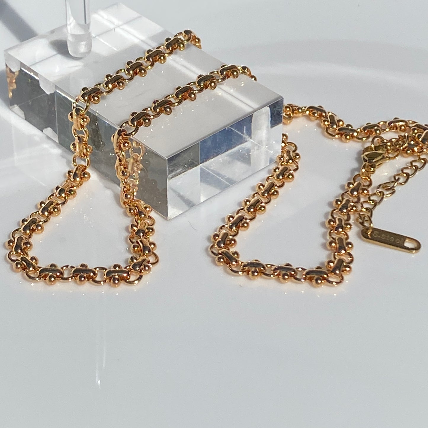 Peanut Loop Link Necklace