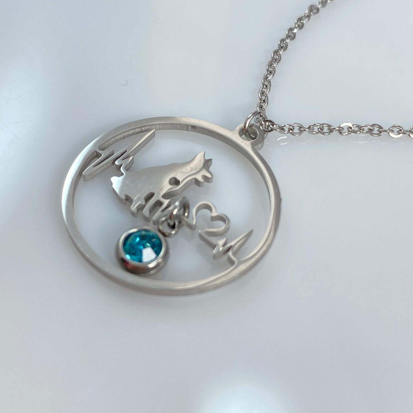 Collier avec pendentif en forme de cœur et de battement de cœur en or ou en argent 18 carats avec pierre de naissance et acier inoxydable