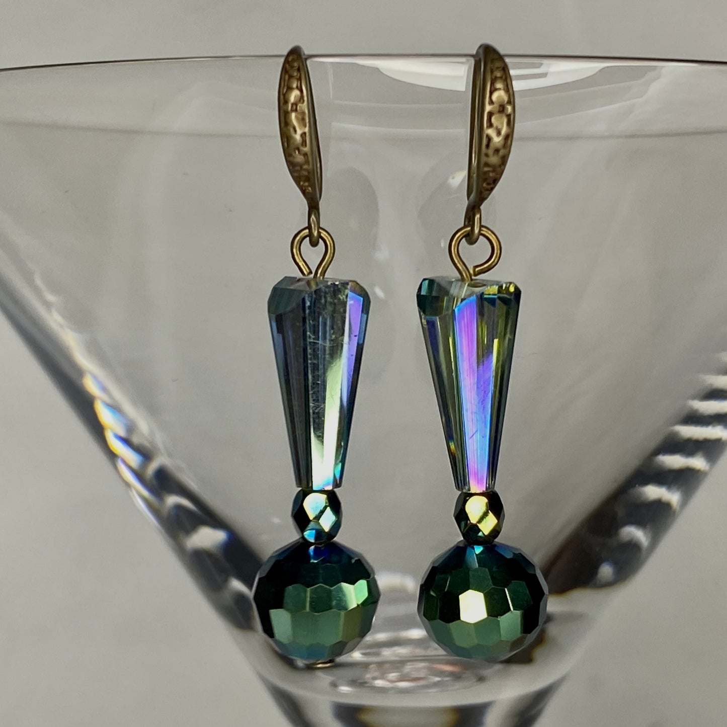 Boucles d'oreilles à crochet en laiton plaqué bronze avec perles tchèques polies au feu