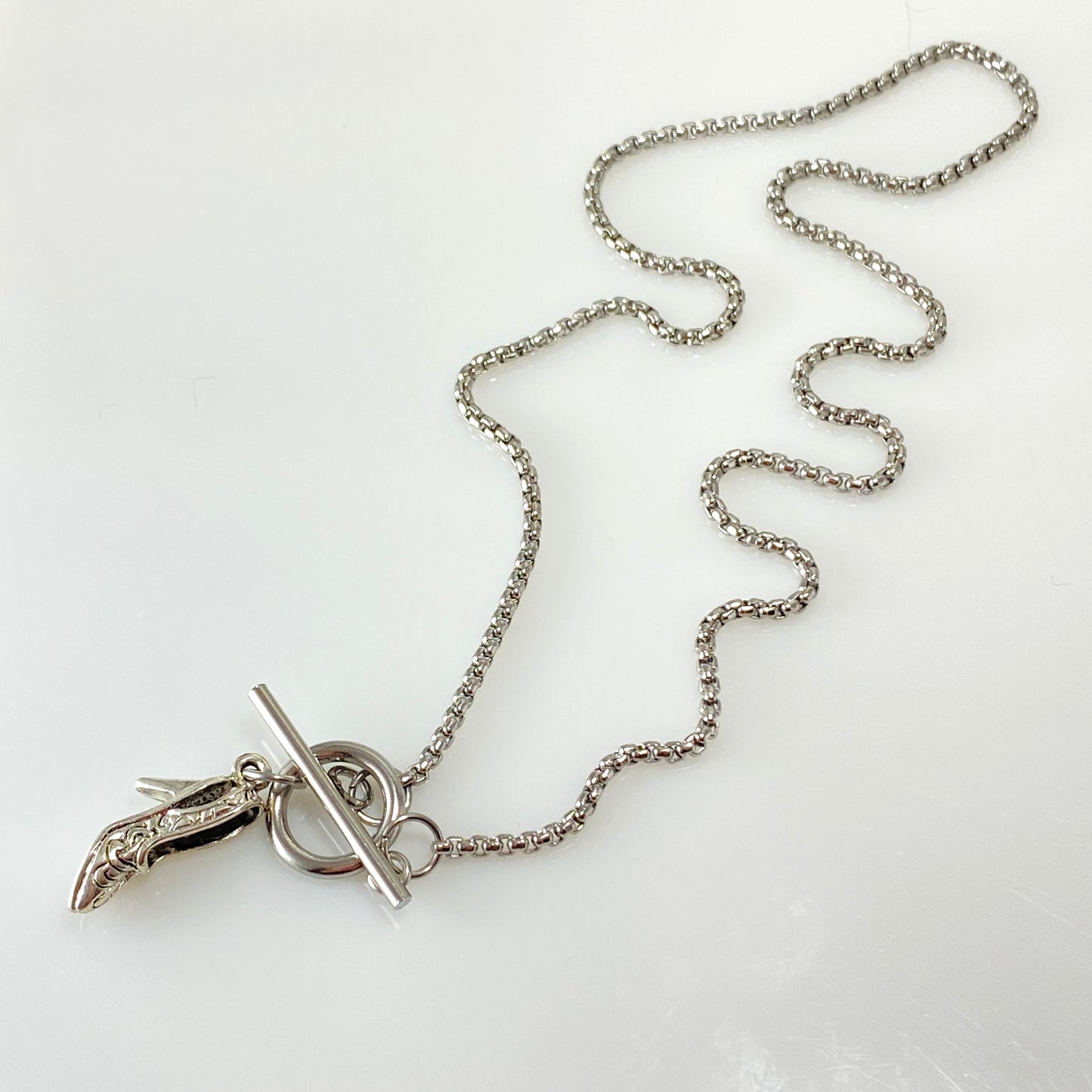 Shoe Venetian Box Chain Necklace