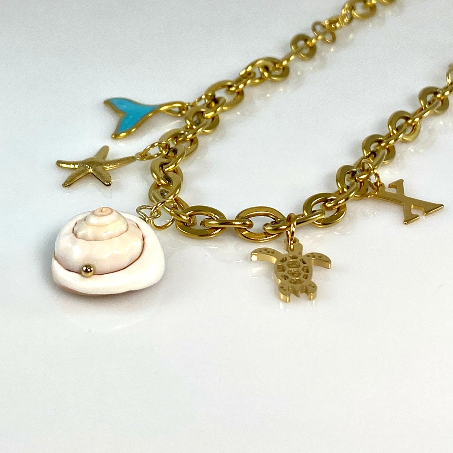 Beach Shell & Initial Charm Necklace Stainless Steel - MADE IN CANADA