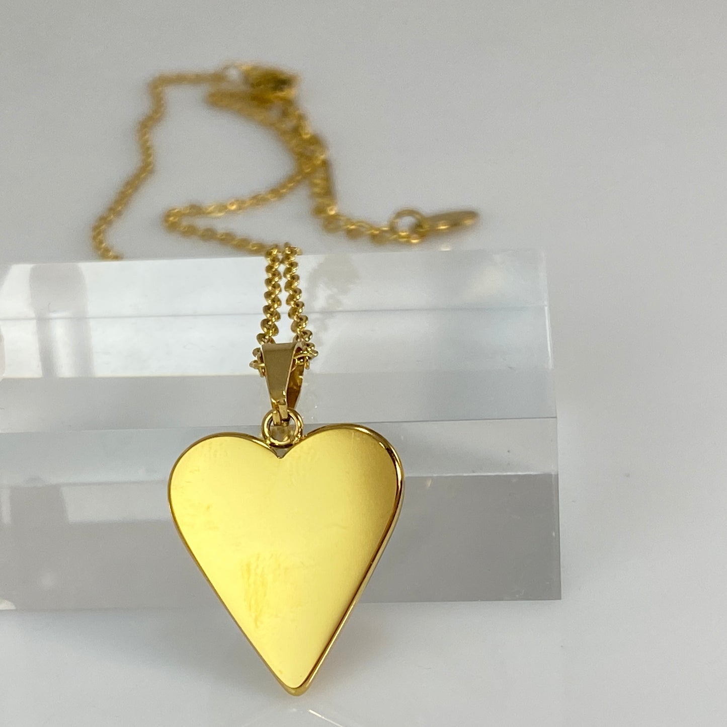 18 kt Gold Plated Black Heart Pendant on Stainless Steel Cable Chain Link Necklace