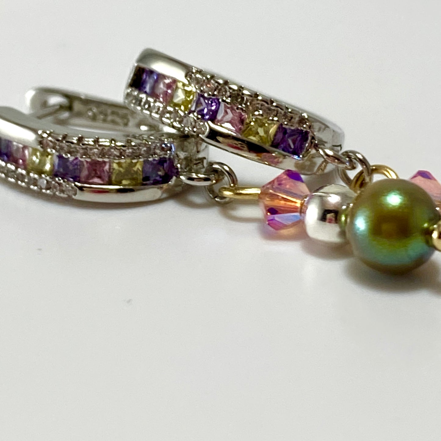 Boucles d'oreilles en argent sterling avec cristaux et perles autrichiennes et pierres en zircone cubique