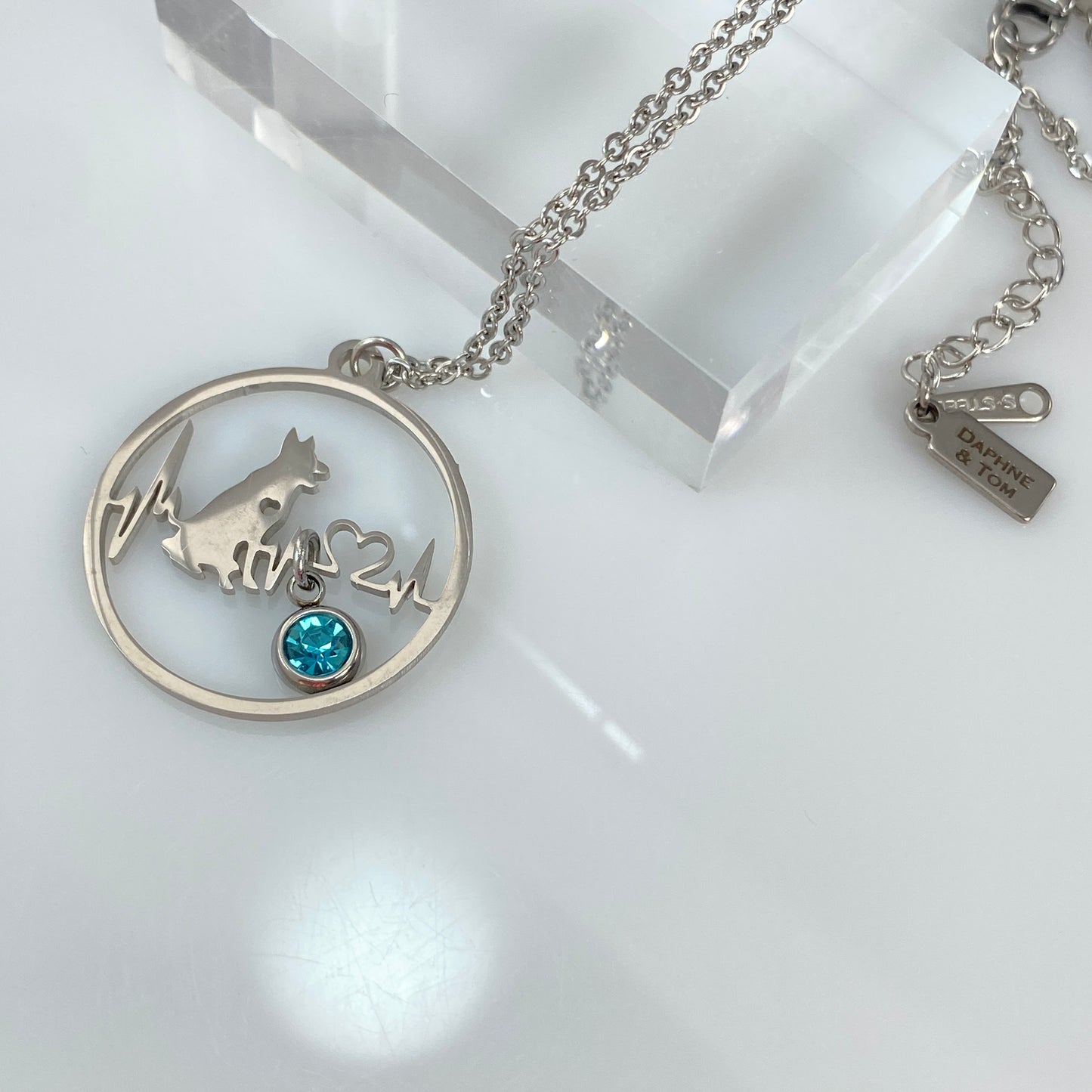 Collier avec pendentif en forme de cœur et de battement de cœur en or ou en argent 18 carats avec pierre de naissance et acier inoxydable