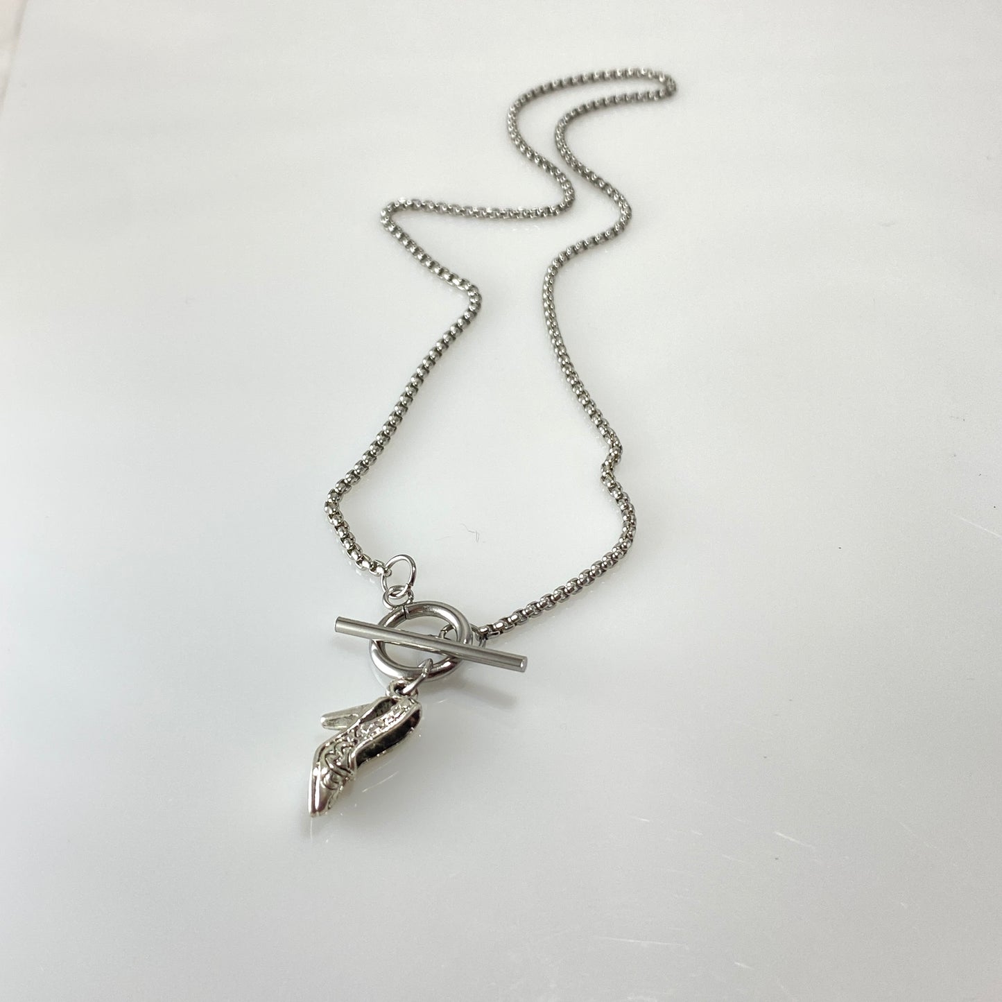Shoe Venetian Box Chain Necklace