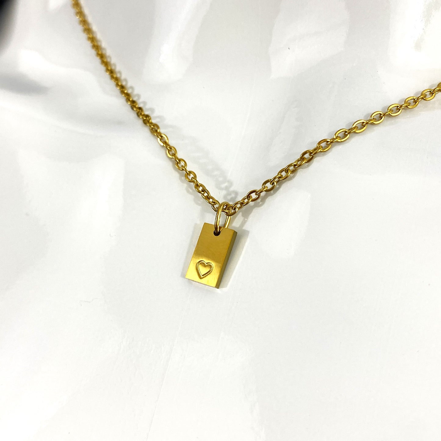 Tiny Rectangle Heart Stamp Cable Chain Necklace