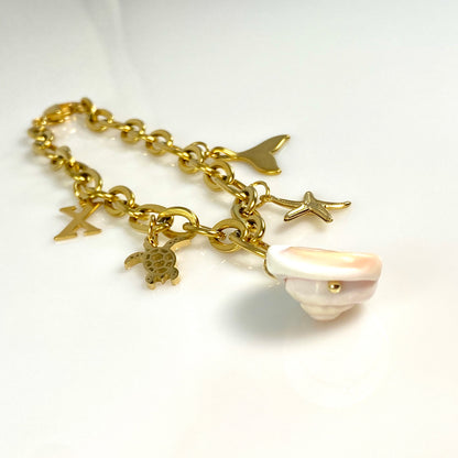 Beach Shell & Initial Charm Bracelet Stainless Steel - MADE IN CANADA