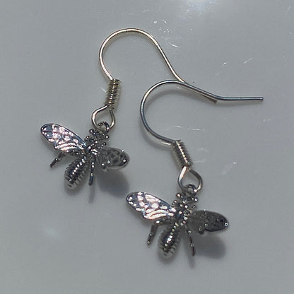 Boucles d'oreilles en acier inoxydable avec abeilles et pierres en zircone cubique