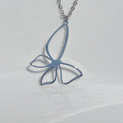 Collier papillon argenté en acier inoxydable