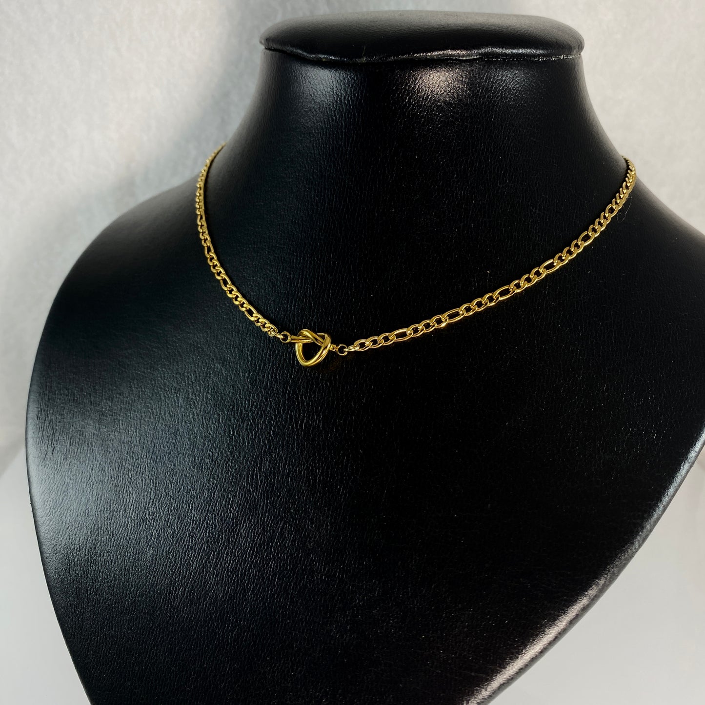 Eternity Knot & Birthstone Figaro Chain Necklace - MADE IN CANADA