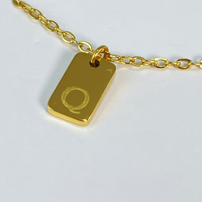 Collier en acier inoxydable doré 18 carats avec petite lettre initiale