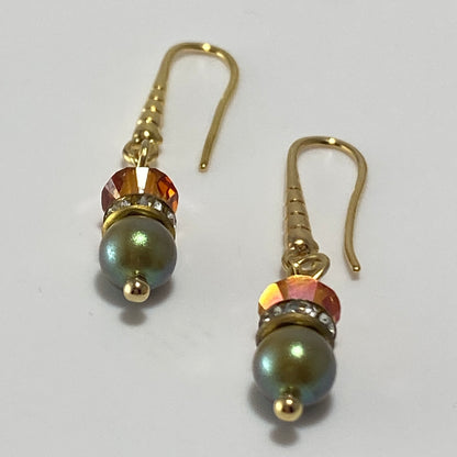 Boucles d'oreilles en laiton plaqué or avec cristaux et perles autrichiennes