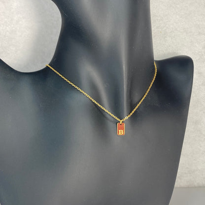 Collier en acier inoxydable doré 18 carats avec petite lettre initiale