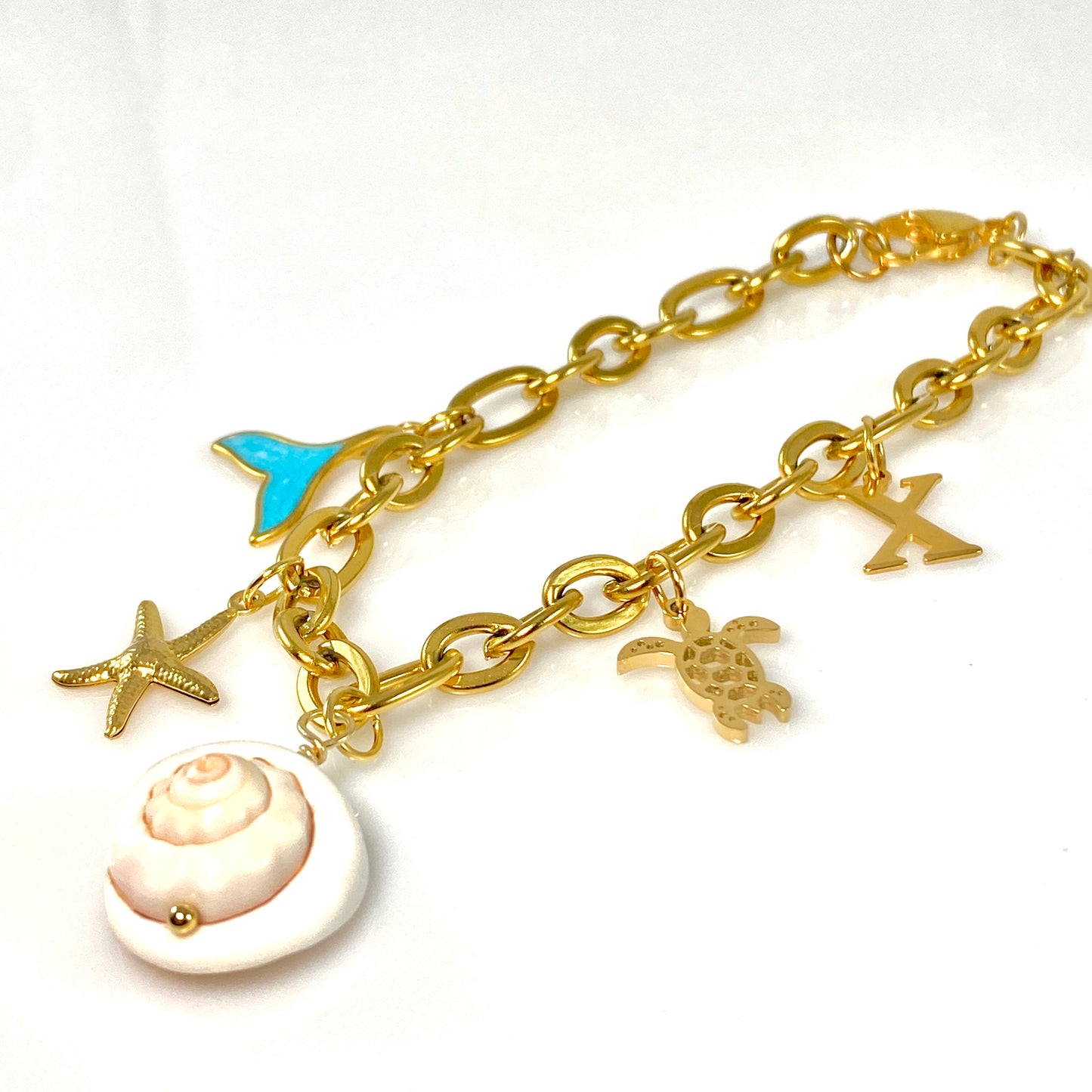 Beach Shell & Initial Charm Bracelet Stainless Steel - MADE IN CANADA
