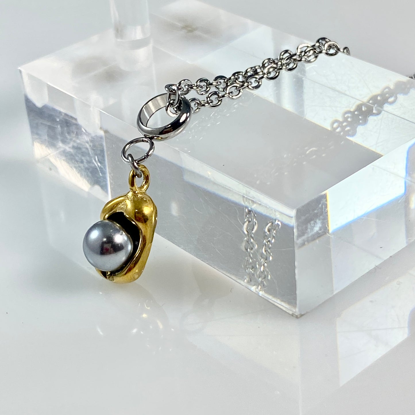 Pearl Bean Pod Cable Chain Necklace