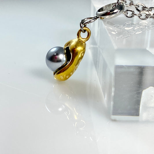 Pearl Bean Pod Cable Chain Necklace