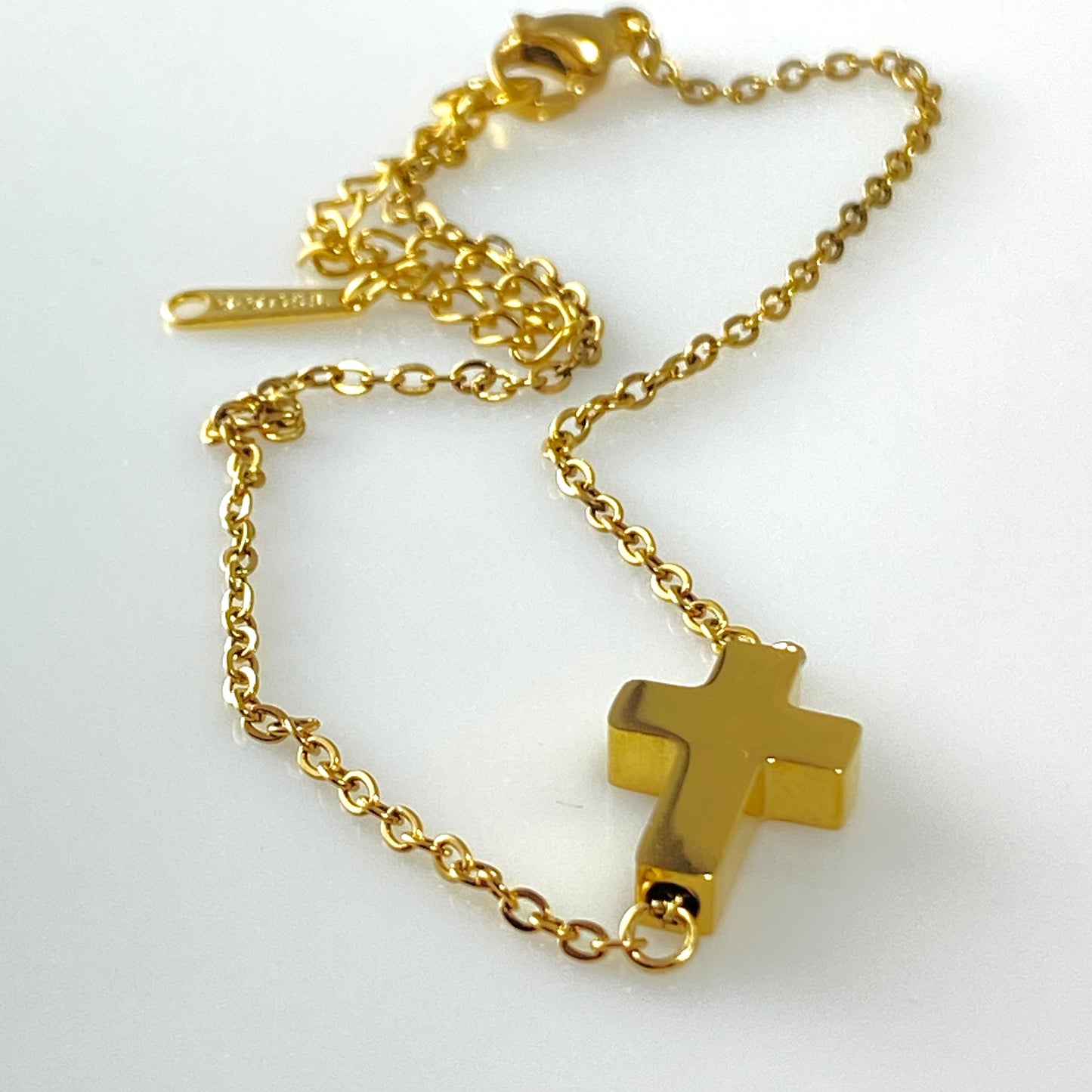 Cross Cable Chain Bracelet